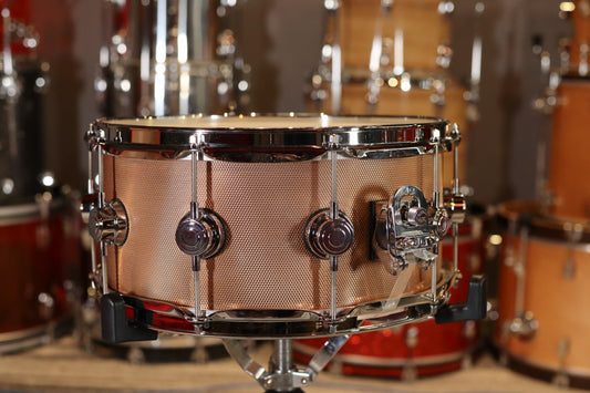 DW 14x6.5 Knurled Bronze Snare drum